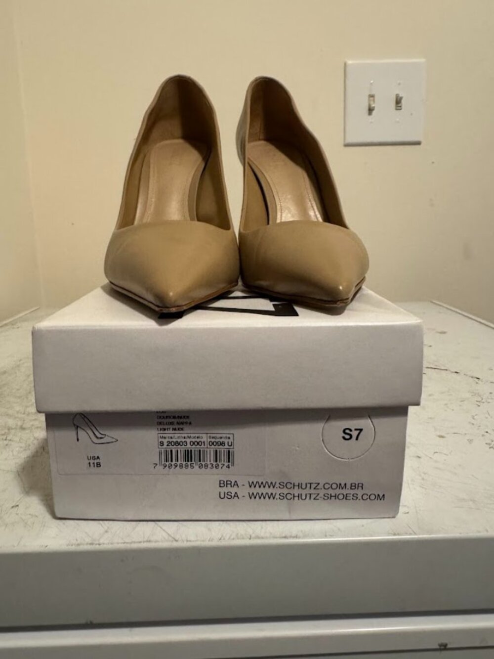 Schutz size 11 Lou Light nude heels